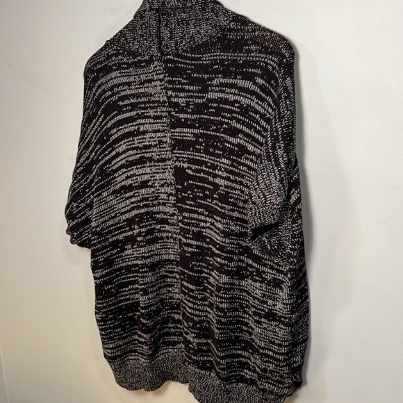 Cute Loft Cardigan sz Medium - Picture 5 of 5